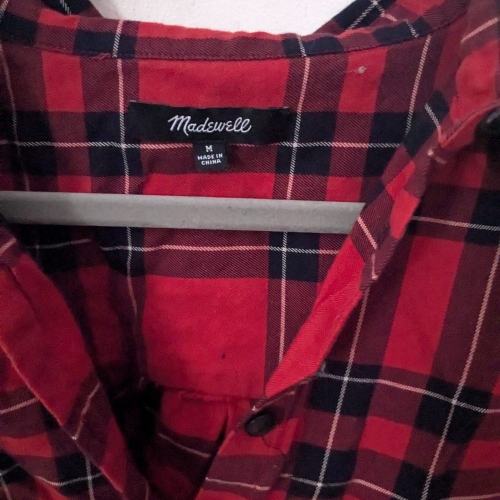 Short sleeve button down - Picture 2 of 3